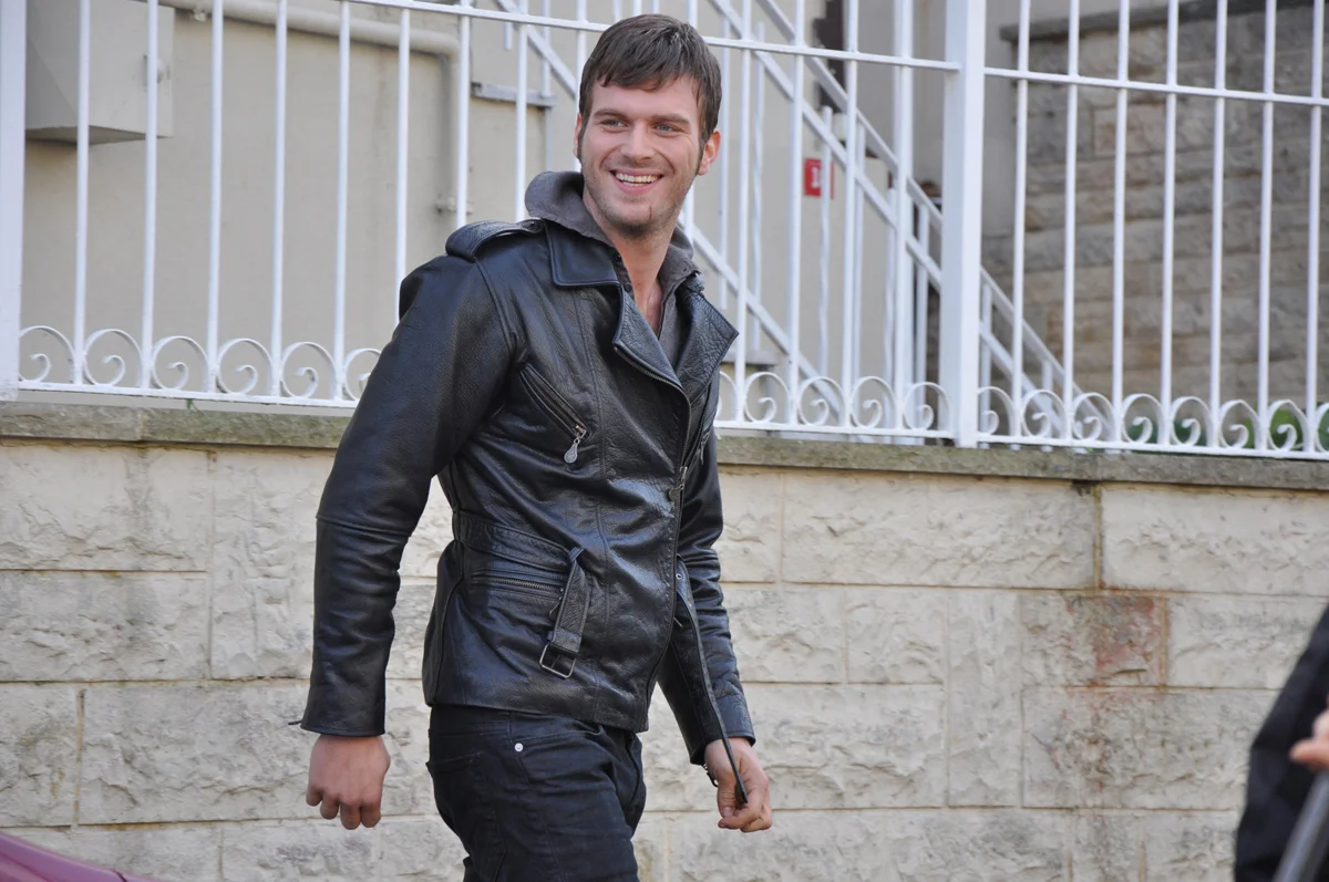 Брати / Кузей Гюней