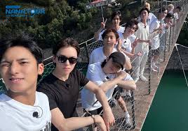 Нана Тур із SEVENTEEN