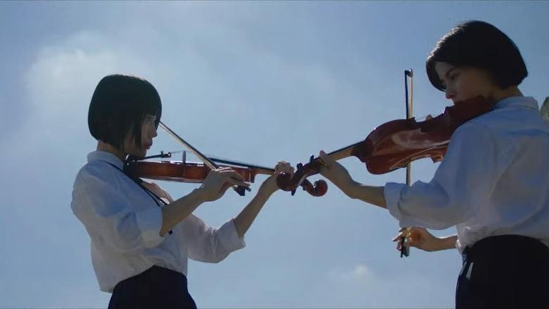 Adam by Eve: В анімації наживо