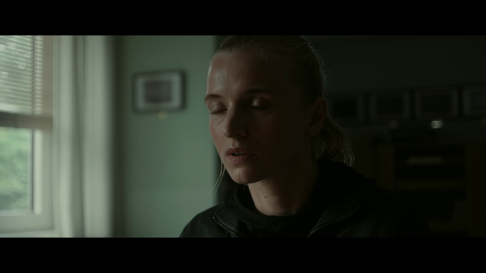 Оперативниця